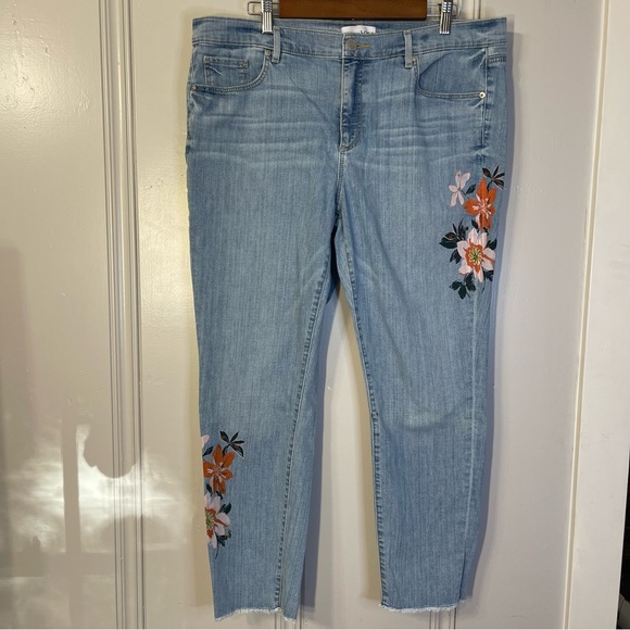 LOFT Denim - LOFT Modern Skinny Painted Floral Frayed Boho Light Wash Jeans Size 16 /…